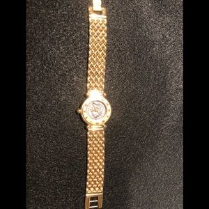 Carol Lee gold plated quartz crystal watch Ceasar